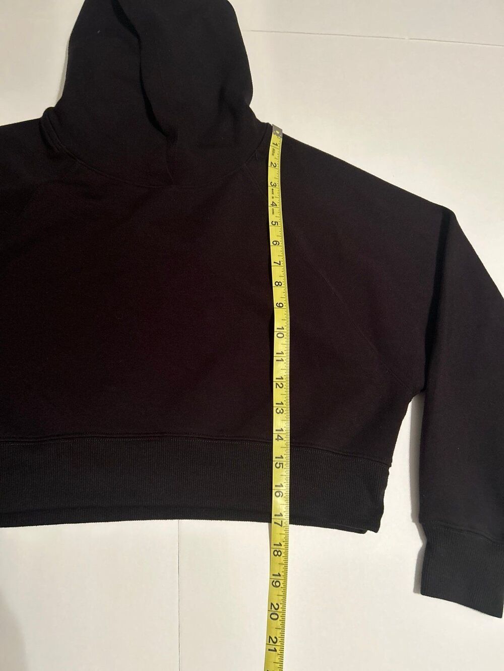 Sugar & Jade Women’s Black Cropped Pullover Hoodie – Size XL (14/16) - Picture 3 of 5